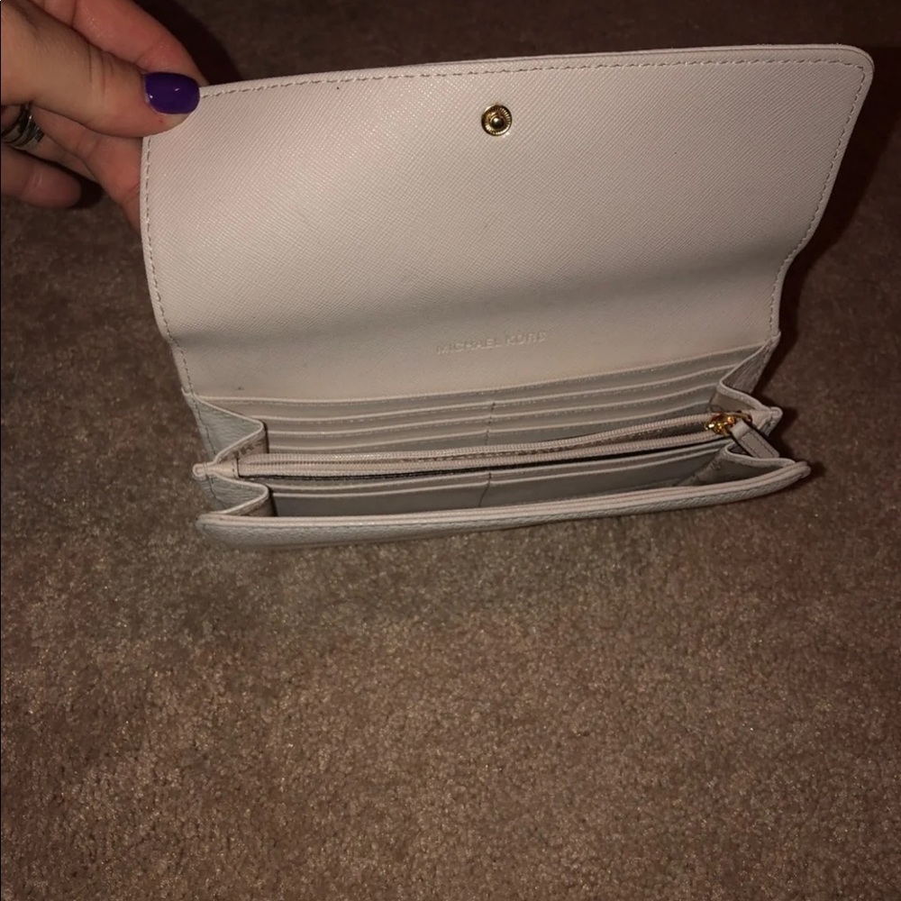 Michael Kors cream colored wallet NEW